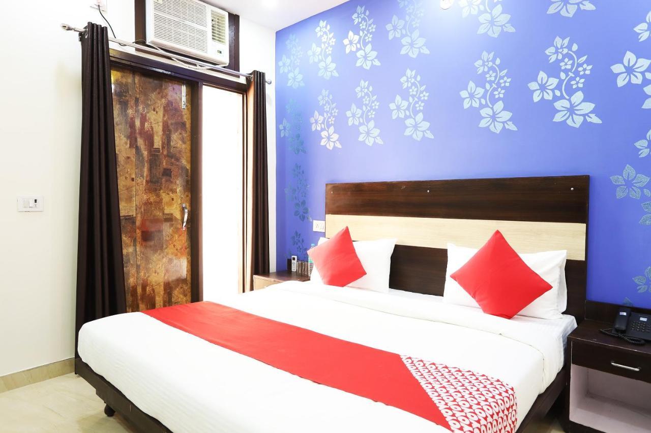 Oyo Flagship 42619 Diamond Key Hotel Delhi Kültér fotó
